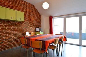 Cottage | Dining
