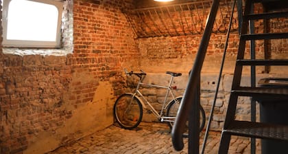 A Cosy Vintage Loft to Discover, Ideal for Exploring the Region by Bike
