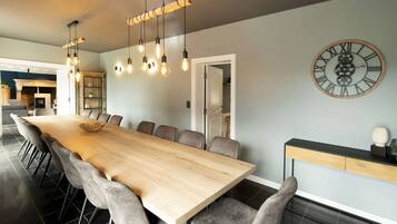 House | Dining