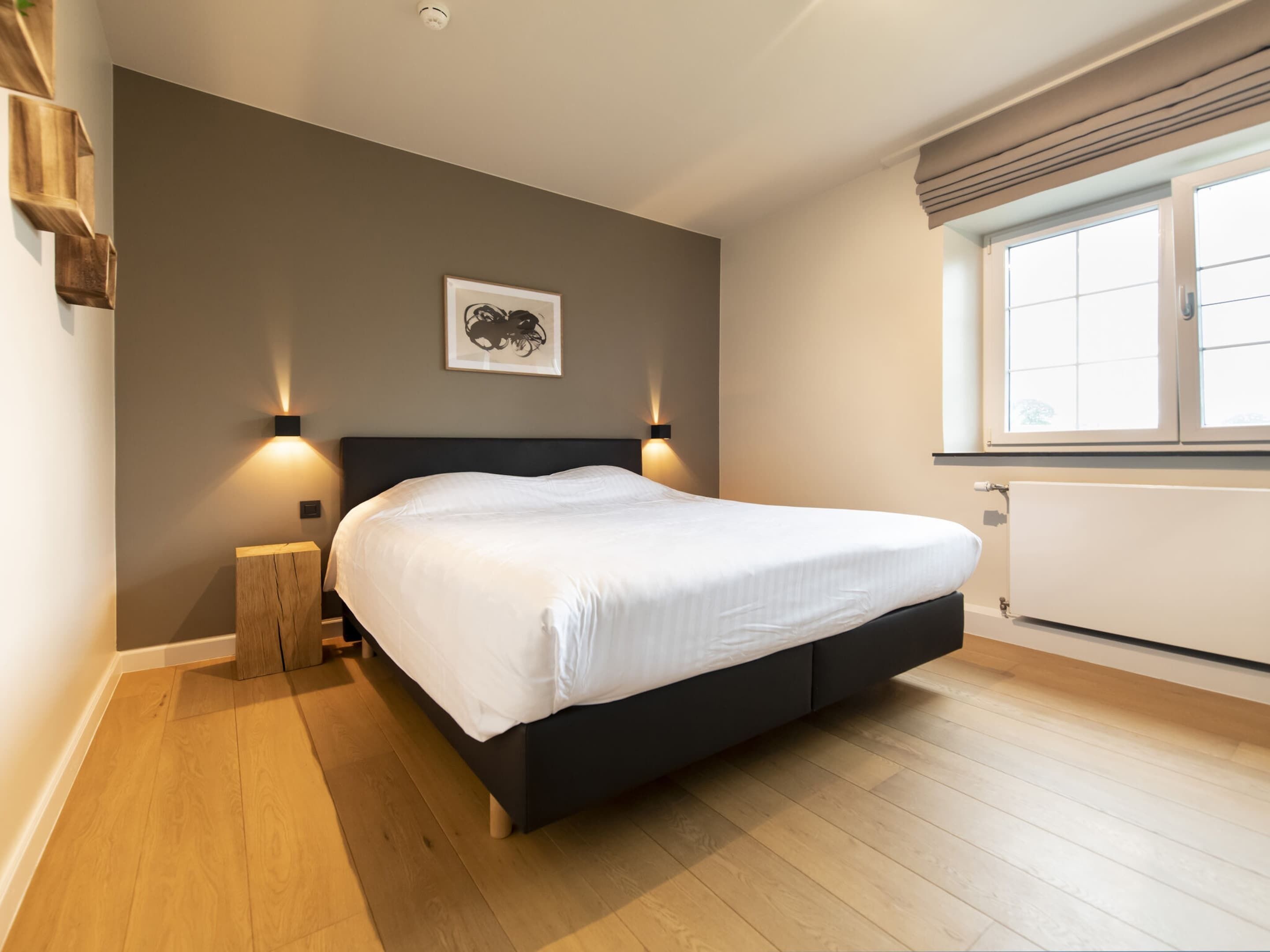 Nhà | 7 phòng ngủ, trang bị nội thất với thiết kế riêng biệt, bộ trải giường 