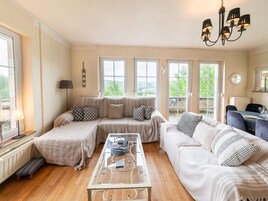 House | Living room