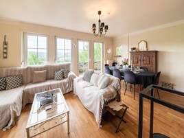 House | Living room