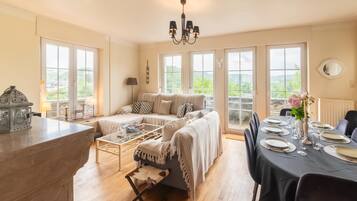 House | Living room