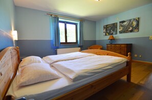 House | 7 bedrooms, individually furnished, bed sheets - Luxury Stay With Sauna (Waimes)