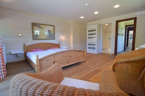 House | 7 bedrooms, individually furnished, bed sheets