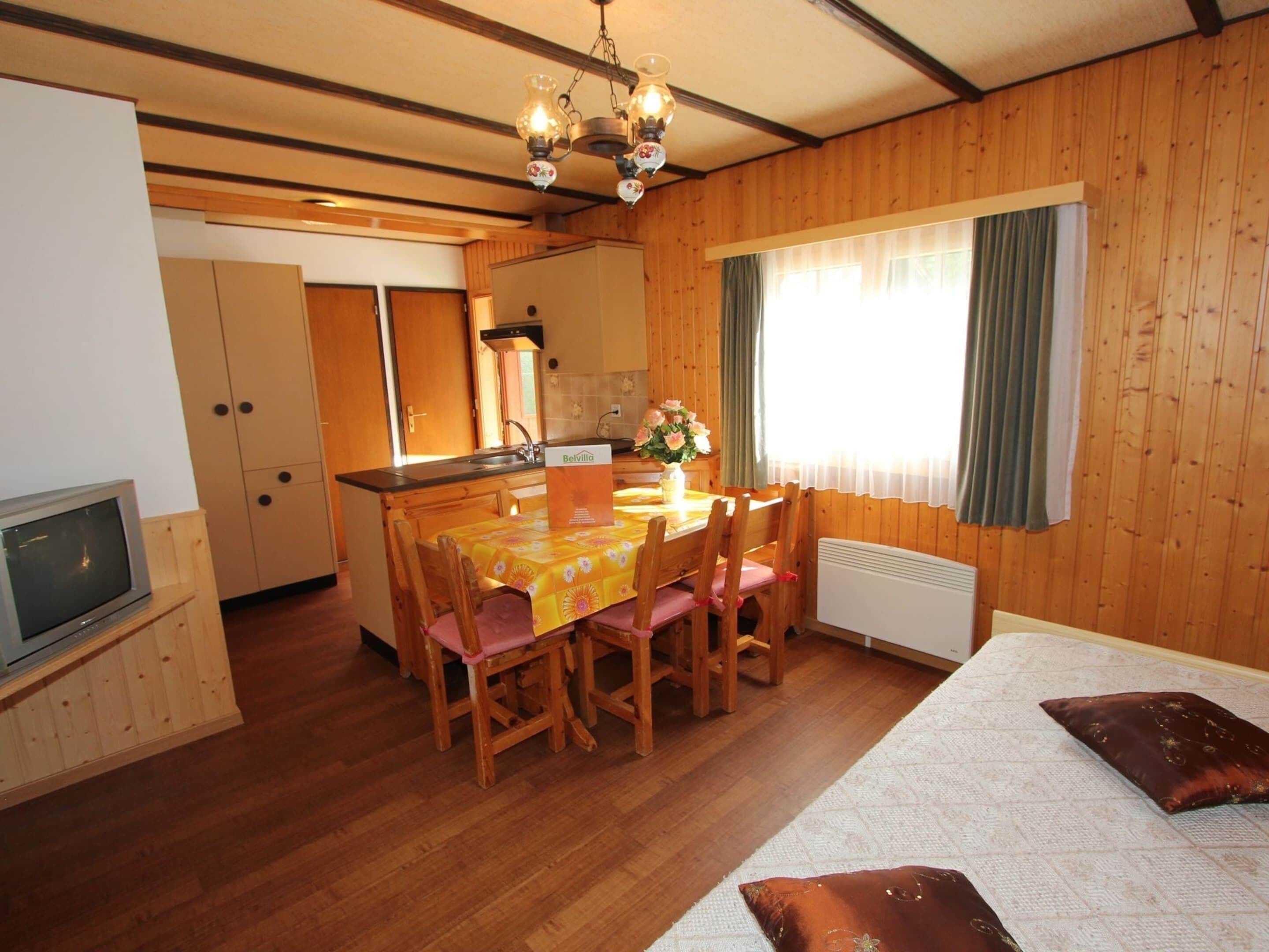Chalet | Dining