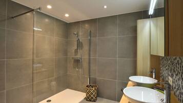 Appartement | Badkamer