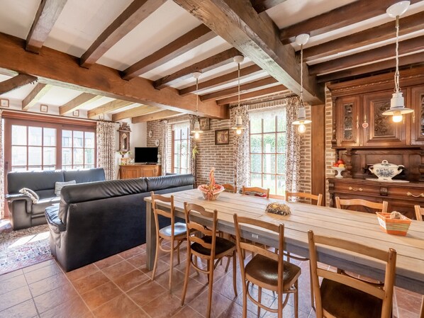 House | Dining