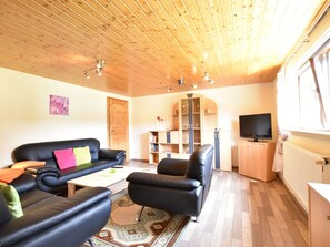 Apartment | Living room - Simplistic Apartment in Boltenhagen near Sea (Boltenhagen)
