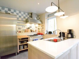 House | Private kitchen | Highchair