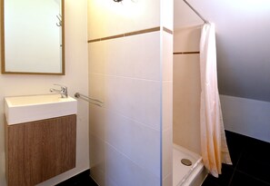 House | Bathroom