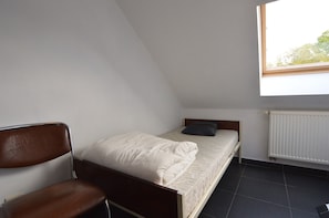 House | 9 bedrooms, individually furnished, bed sheets - Perfect Holiday Home in Trou de Bra With Private Garden and Mountain Views (Lierneux)