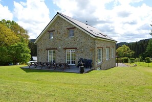 Exterior - Perfect Holiday Home in Trou de Bra With Private Garden and Mountain Views (Lierneux)