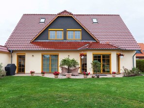 Exterior - Apartment in Kuhlungsborn Near Sandy Beach (Kuehlungsborn)