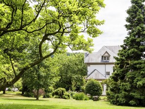 Exterior - Gorgeous Villa on an Estate With Beautiful Garden, Swimming Pool and Pool House With Sauna (Ronse)