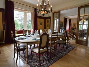 Dining - Gorgeous Villa on an Estate With Beautiful Garden, Swimming Pool and Pool House With Sauna (Ronse)