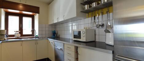 하우스 | 전용 주방 | 쿡탑, 유아용 의자