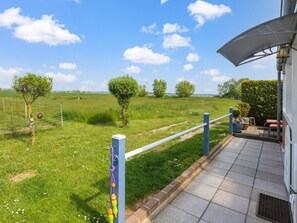 Exterior - Snug Bungalow in Insel Poel Germany near Beach (Insel Poel)