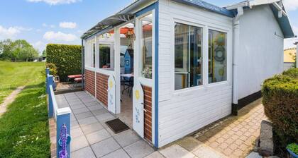 Snug Bungalow in Insel Poel Germany near Beach