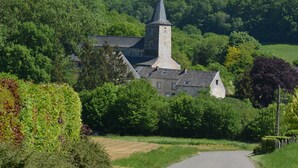 Exterior - Spacious Villa in Houyet Ardennes With Sauna (Houyet)