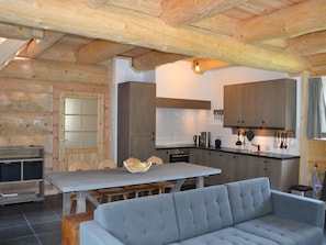 Chalet | Private kitchen | Fridge, oven, stovetop, dishwasher - Cozy Chalet in Mörtschach With Private Garden (Mortschach)