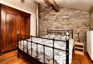 Casa | 4 quartos, individualmente mobiliados