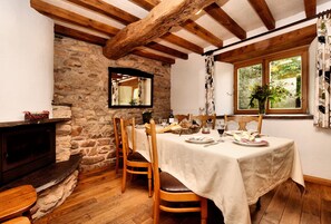 House | Dining