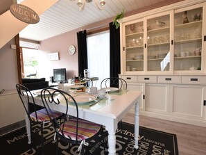 Dining - Holiday Home in Bredene, Terrace, Fenced Garden (Bredene)