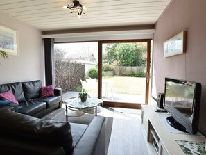 House | Living area | Fireplace - Holiday Home in Bredene, Terrace, Fenced Garden (Bredene)