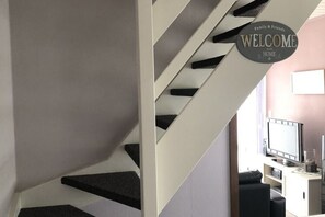 Hus | Vardagsrum | Eldstad