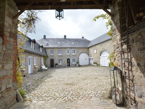 House | Exterior