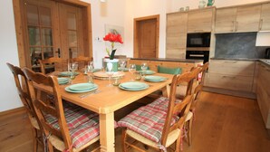 Dining - Luxurious Chalet in Hinterthal With Sauna (Maria Alm am Steinernen Meer)