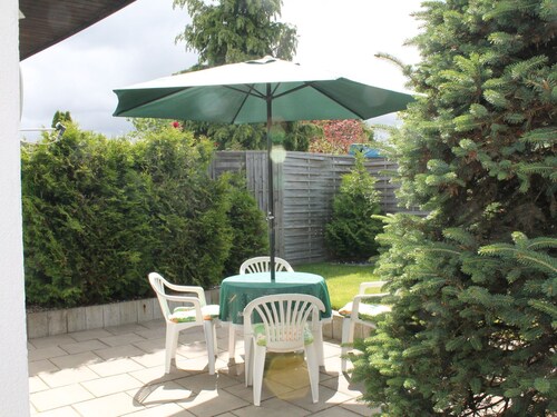 Countryside Bungalow in Pepelow With Lovely Garden