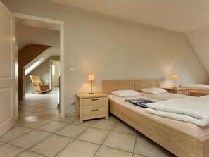 4 chambres, ameublement personnalisé, draps fournis