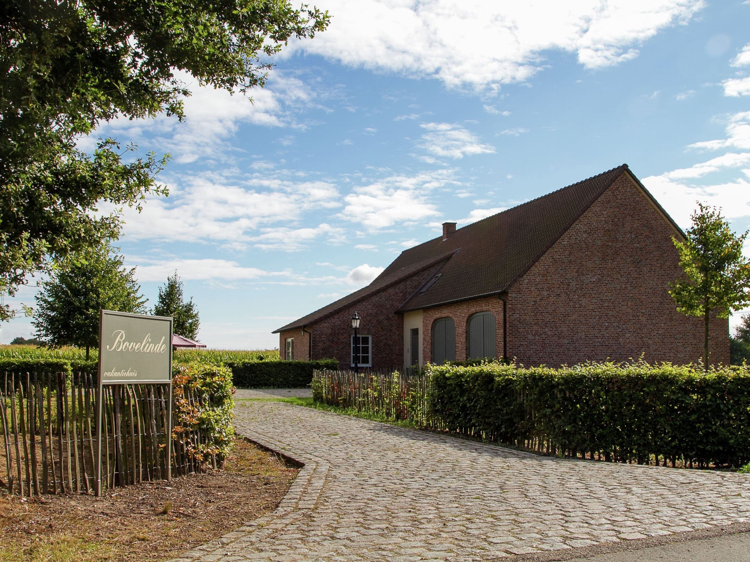 Villa | Exterior