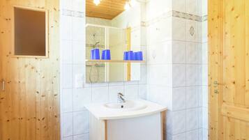House | Bilik Mandi | Pancuran mandi
