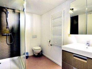 House | Bathroom - Stunning Holiday Home With Private Garden in Durbuy (Durbuy)