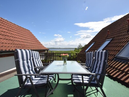 Quaint Apartment in Insel Poel near Beach