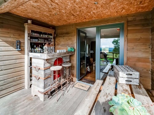Green Hillside Apartment-petit Wilogne
