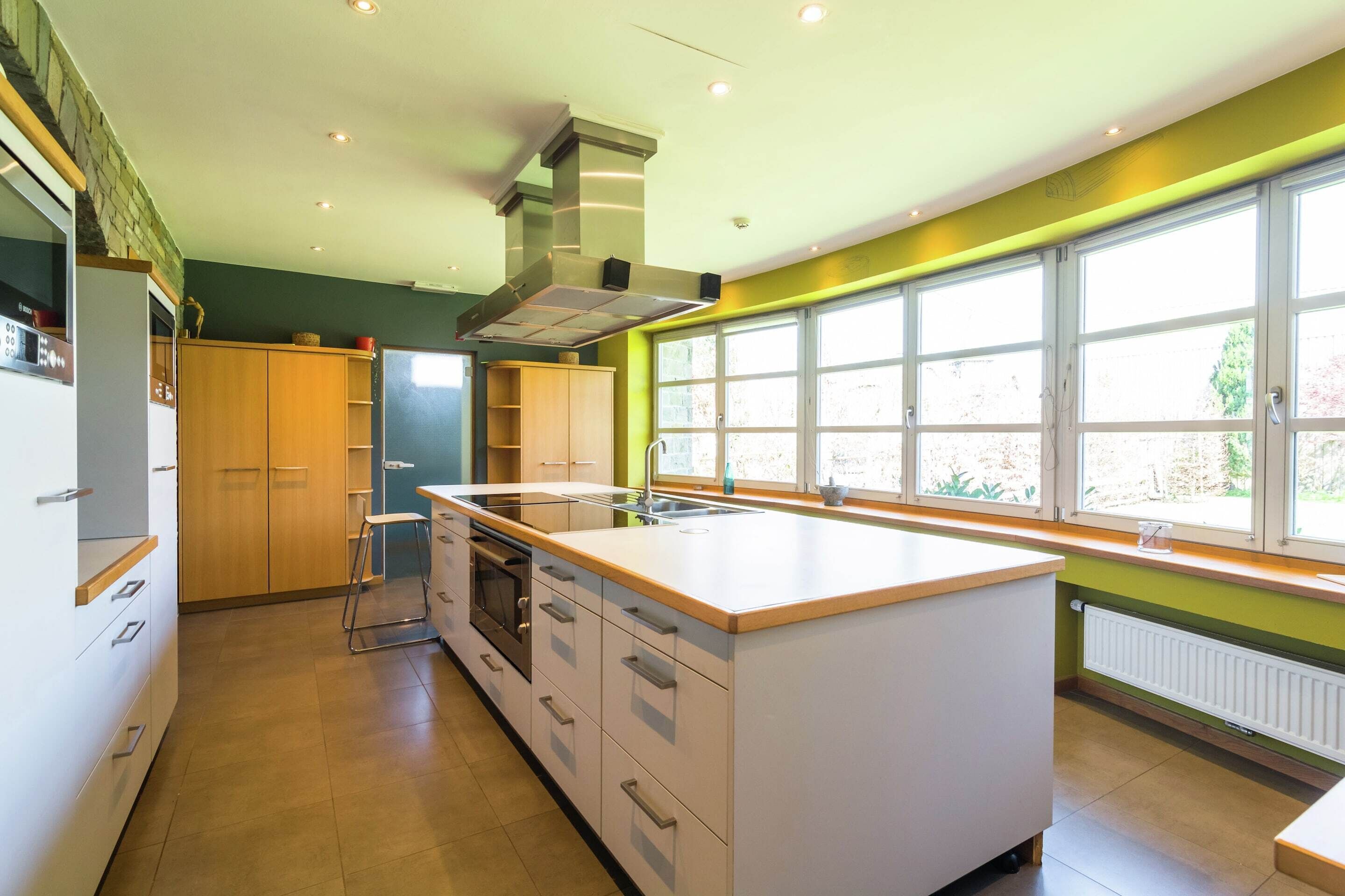 Cottage | Private kitchen | Highchair