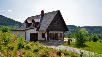 Villa | Exterior