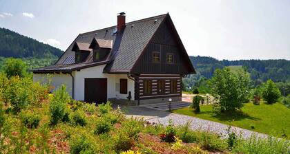 Stupna Holiday Home With Garden