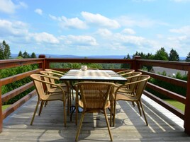 Chalet | Dining