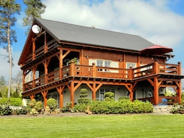 Chalet | Exterior