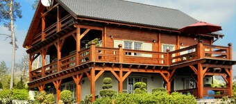 Affluent Chalet in Septon with Whirlpool, Sauna, Hot Tub