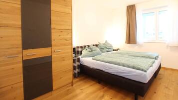 Apartment | 1 bedroom, bed sheets