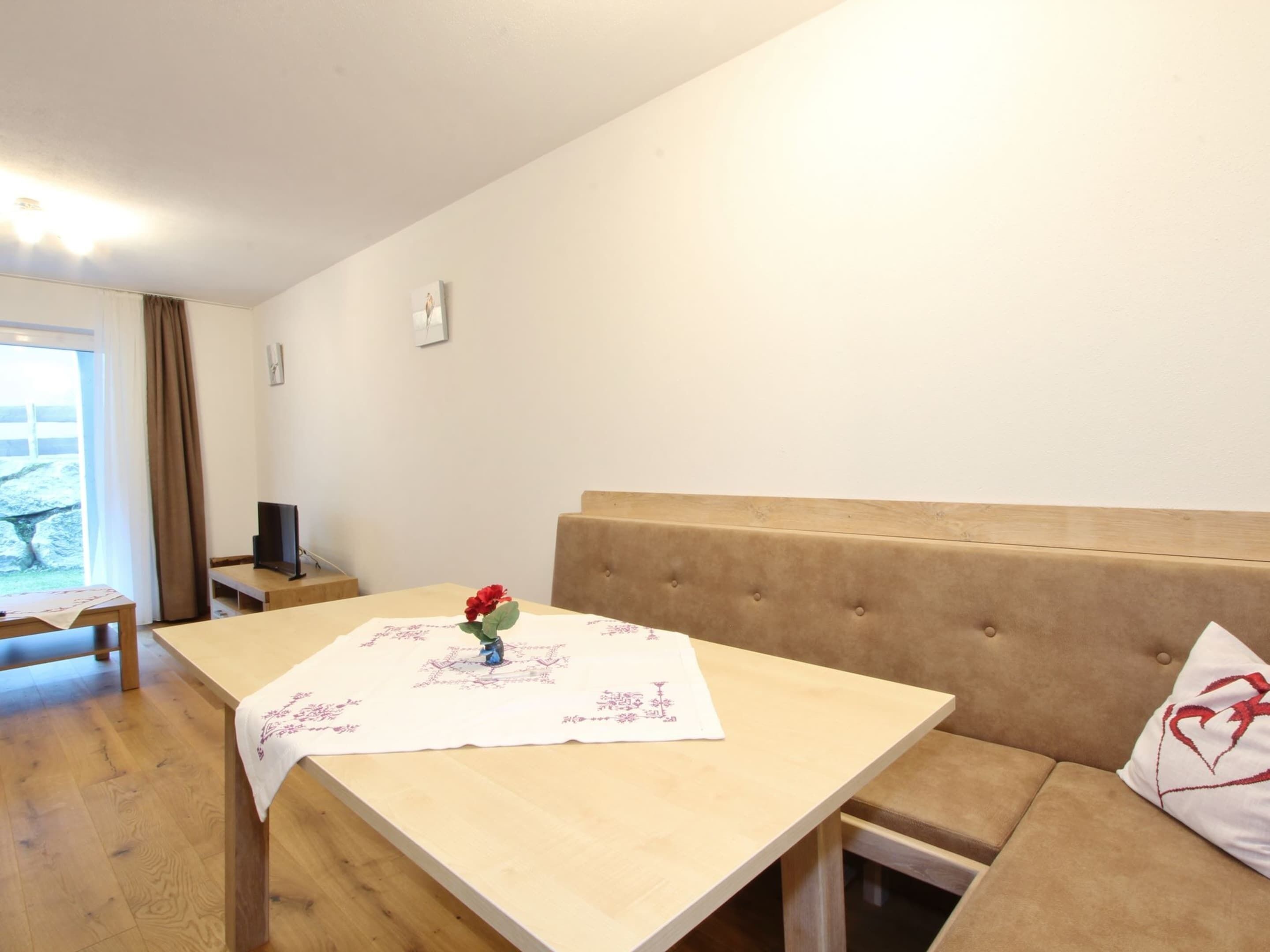 Apartment | Dining
