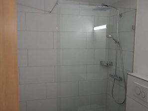 Apartment | Bathroom