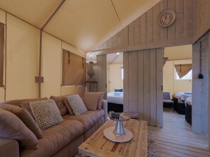 Tent | Living room - Cozy Tent Lodge in Pittem With Veranda,barbecue (Pittem)
