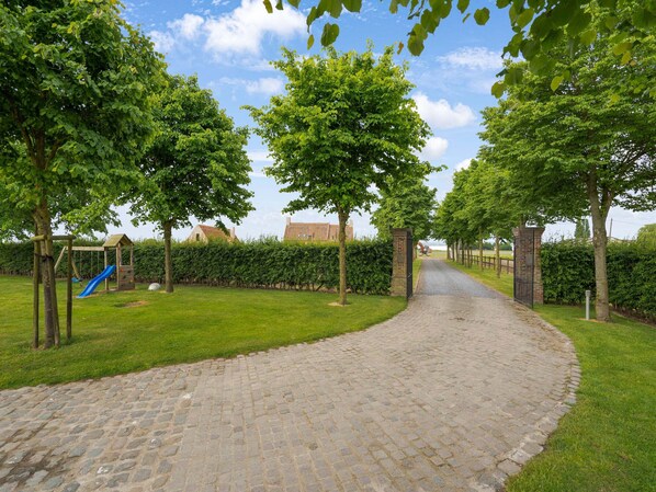 Tent | Exterior - Cozy Tent Lodge in Pittem With Veranda,barbecue (Pittem)